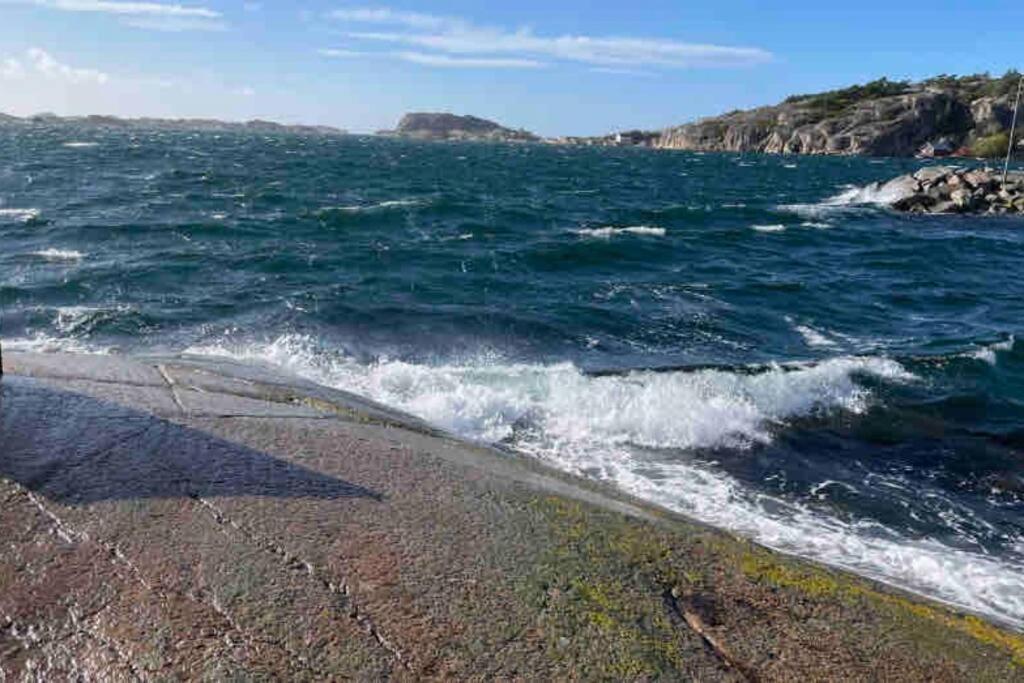 Ny Laegenhet Pa Markplan Med Havsutsikt Strömstad المظهر الخارجي الصورة