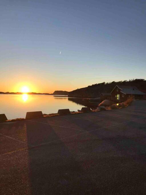 Ny Laegenhet Pa Markplan Med Havsutsikt Strömstad المظهر الخارجي الصورة